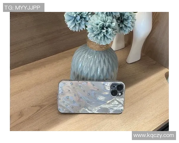 为足球热爱者打造的OPPO明星手机壳尽显运动魅力与个性风采