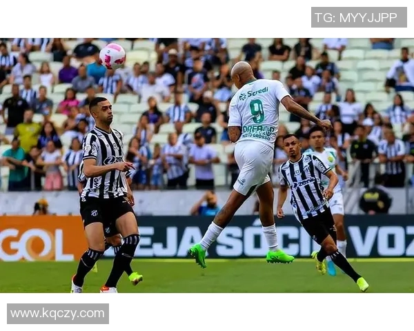 高清帅气足球明星壁纸精选让你随时感受运动激情与魅力风采