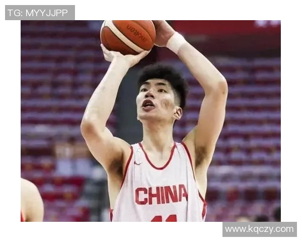 余嘉豪的成长之路：从少年篮球梦到职业赛场的辉煌历程